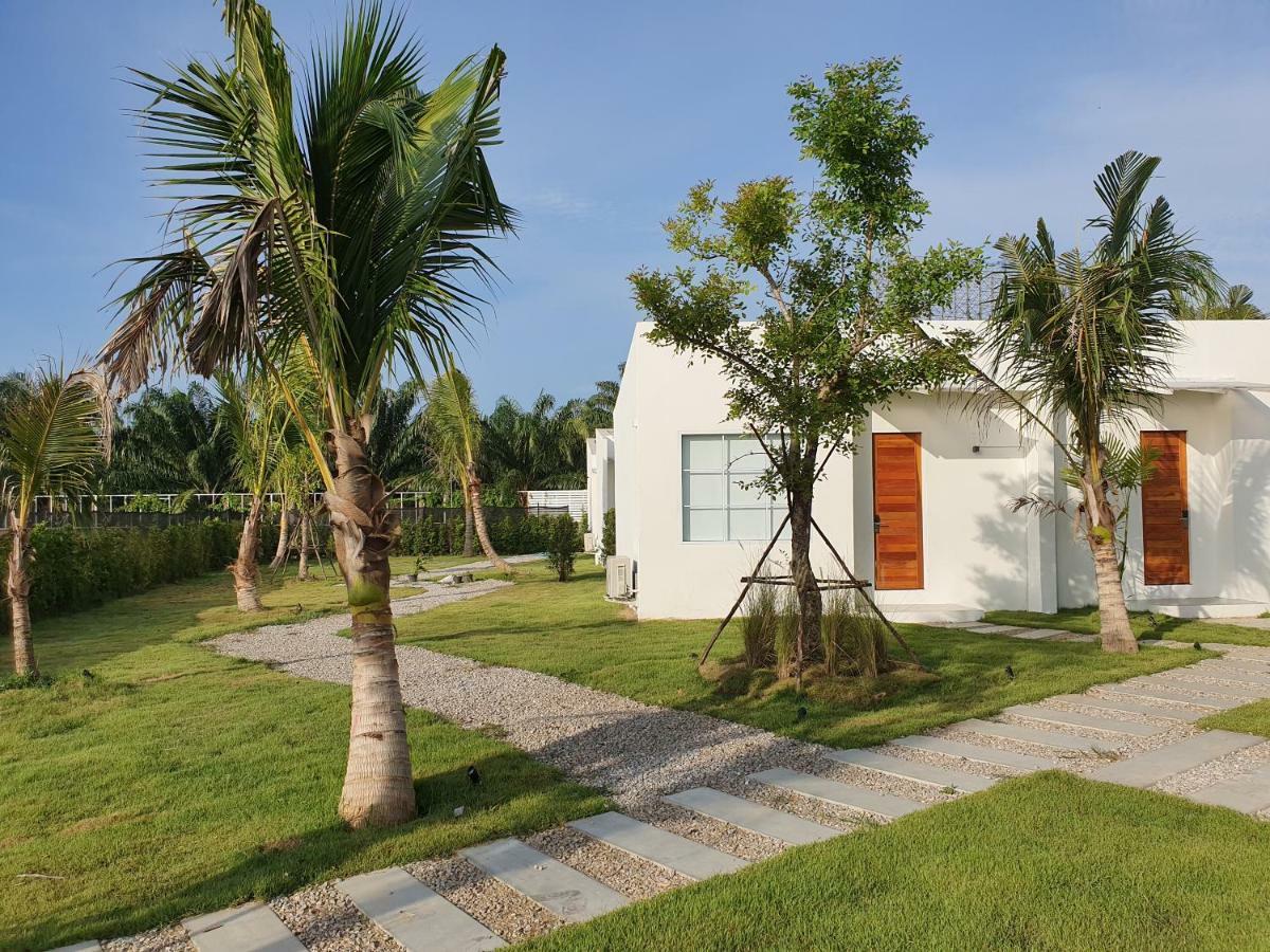 Meet Boutique Resort Surat Thani Eksteriør billede